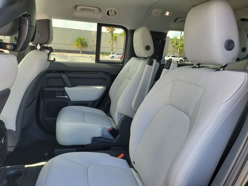 Used 2025 Land Rover Defender 130 S image 11