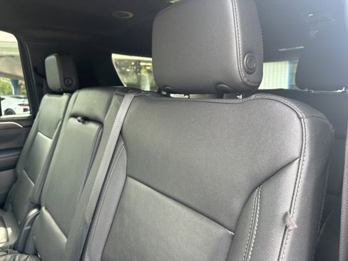 Used 2023 Chevrolet Suburban LT image 37