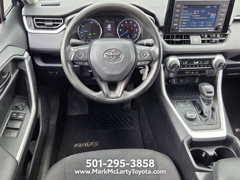 Used 2021 Toyota RAV4 LE AWD/4WD image 11