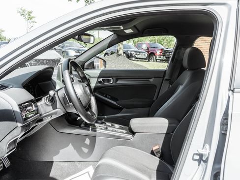 Used 2025 Honda Civic Sport image 19