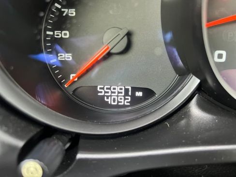 Used 2018 Porsche Macan image 22