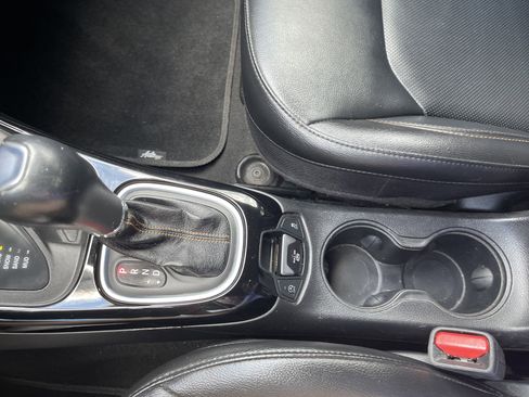 Used 2021 Jeep Compass Limited image 28