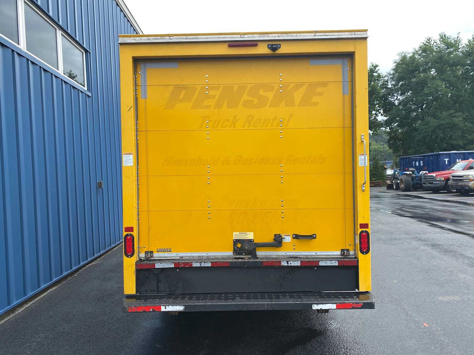 Used 2018 GMC Savana 3500 w/ Driver Convenience Package RWD image 10
