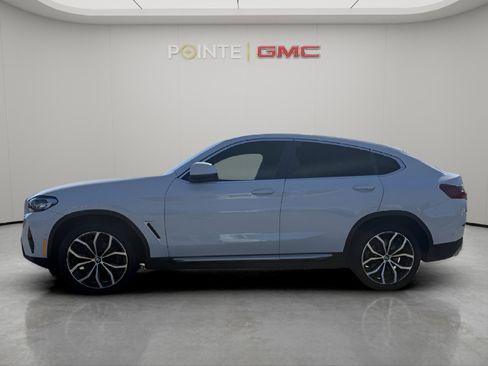 Used 2023 BMW X4 xDrive30i w/ Parking Assistance Package image 10