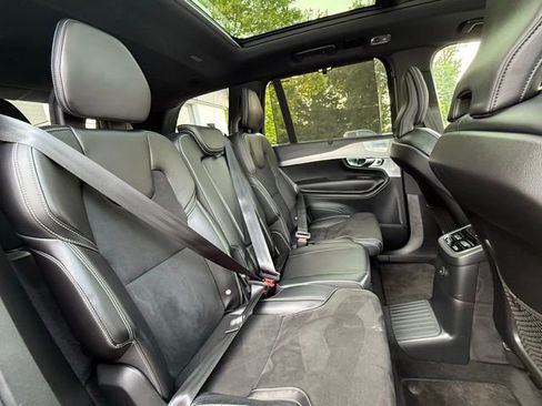 Used 2022 Volvo XC90 T8 R-Design w/ Advanced Package image 22