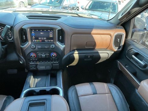 Used 2021 Chevrolet Silverado 2500 High Country w/ Z71 Off-Road Package image 6