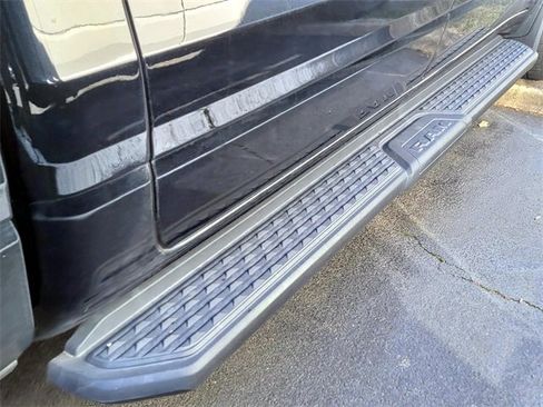 Used 2021 RAM 1500 Big Horn image 10