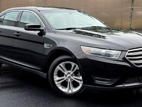Used 2019 Ford Taurus SEL w/ Equipment Group 201A AWD/4WD image 1