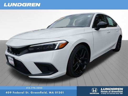 Used 2023 Honda Civic Sport image 3