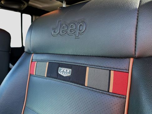 Used 2011 Jeep Wrangler 70th Anniversary w/ Connectivity Group image 19