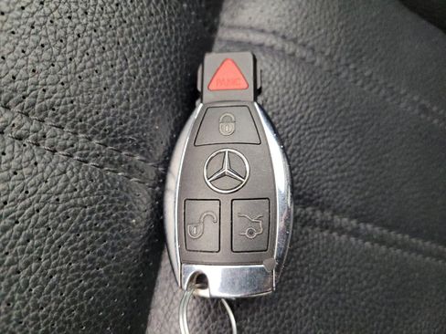 Used 2016 Mercedes-Benz GLE 350 w/ Premium Package image 32