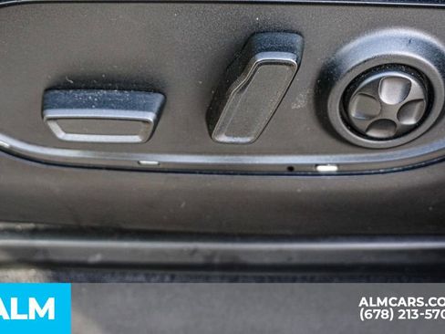 Used 2024 Jeep Wagoneer Series II w/ Flexible Seating Group image 57