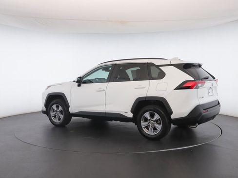 Used 2022 Toyota RAV4 XLE image 20
