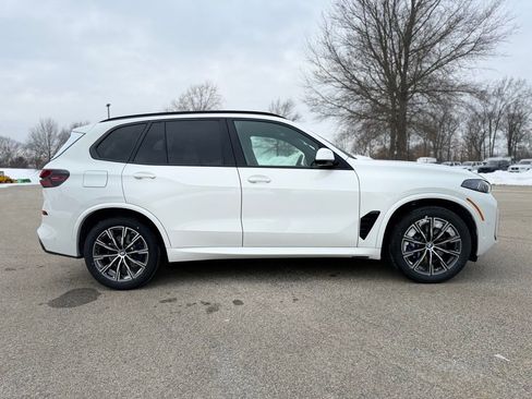 New 2026 BMW X5 xDrive40i w/ M Sport Package image 7