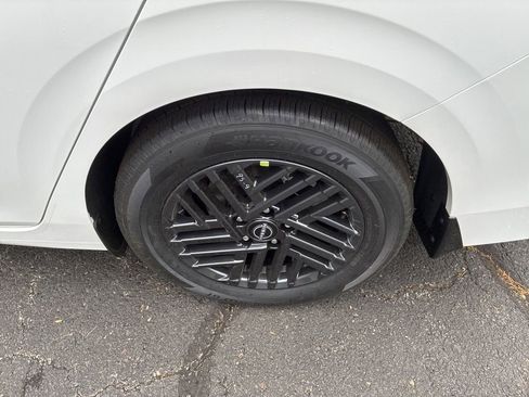 New 2026 Nissan Sentra SV w/ Floor Mat Package FWD image 11