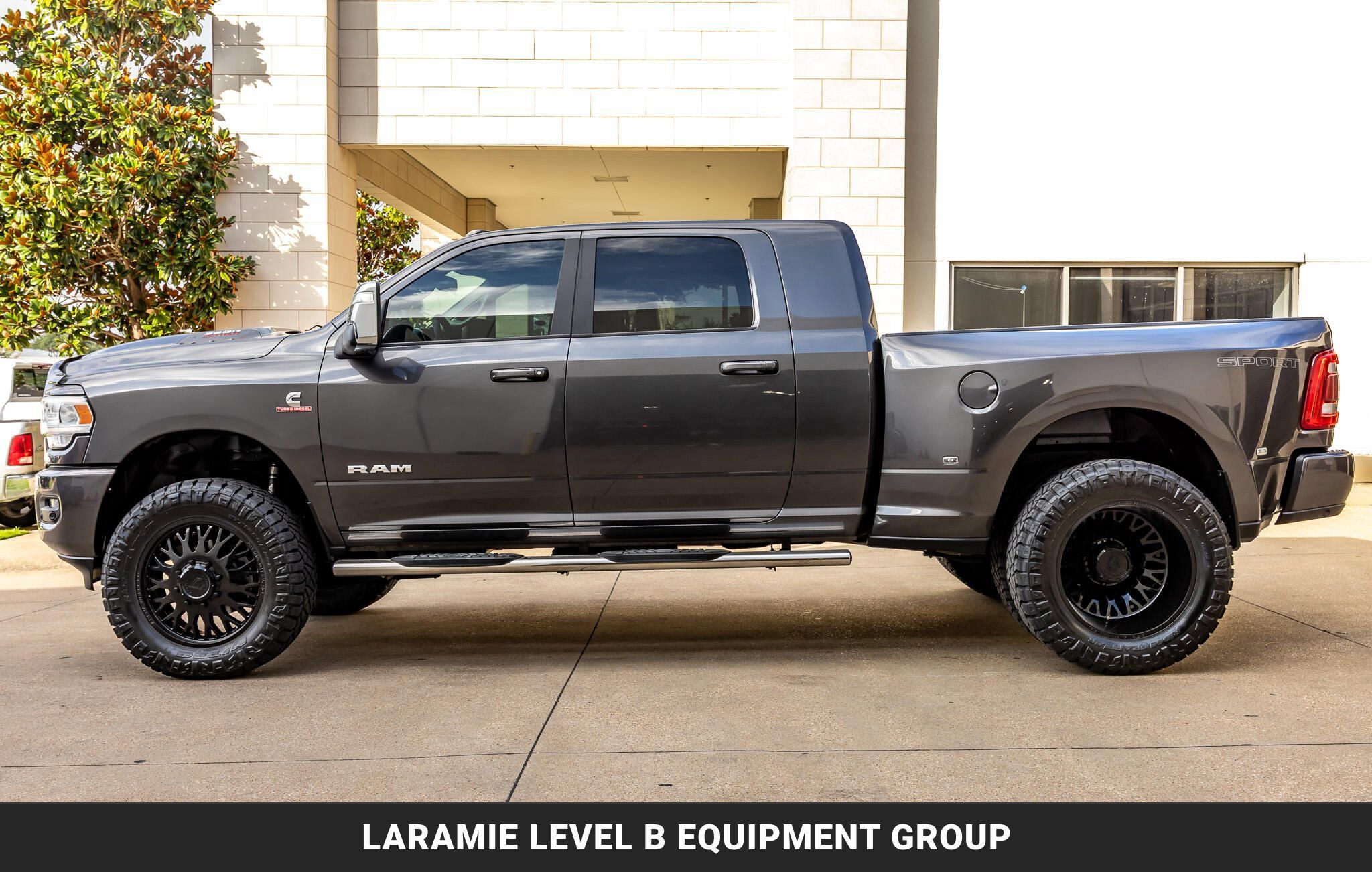 Used 2024 RAM 3500 Laramie w/ Sport Appearance Package AWD/4WD image 6