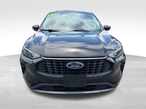 Used 2023 Ford Escape Active AWD/4WD image 2