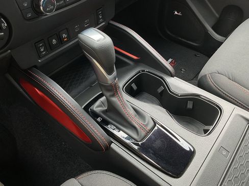 Used 2024 Nissan Frontier PRO-4X w/ Pro Convenience Package image 42