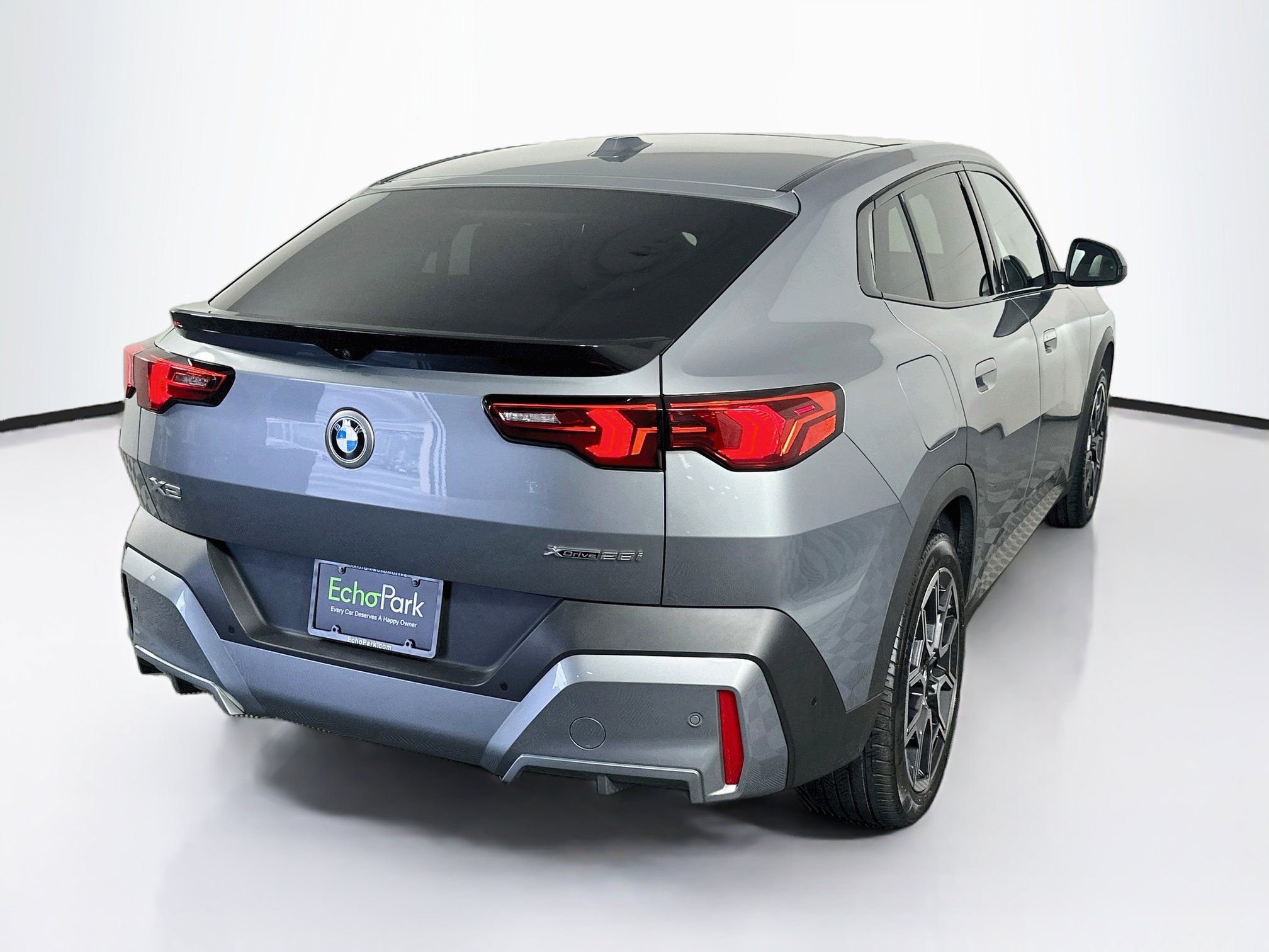 Used 2026 BMW X2 xDrive28i AWD/4WD image 9