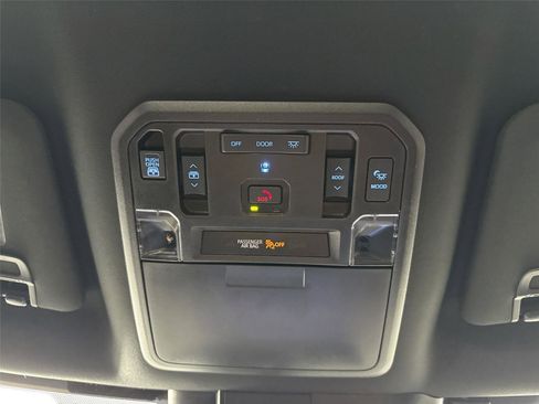 Used 2023 Toyota Tundra Platinum w/ Advanced Package image 24