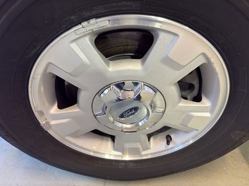 Used 2014 Ford F150 XLT w/ Equipment Group 301A Mid image 31