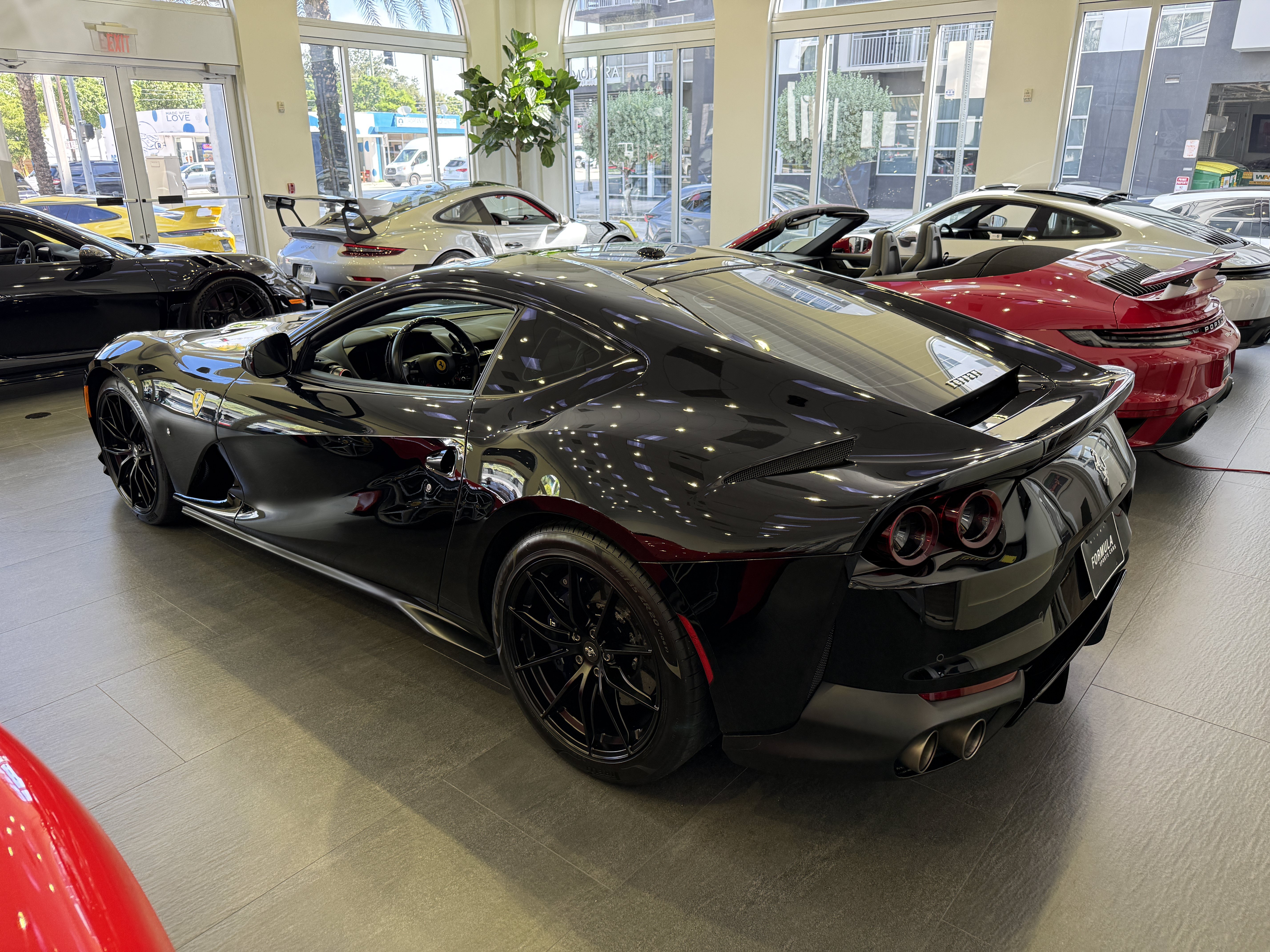 Used 2019 Ferrari 812 Superfast RWD image 12