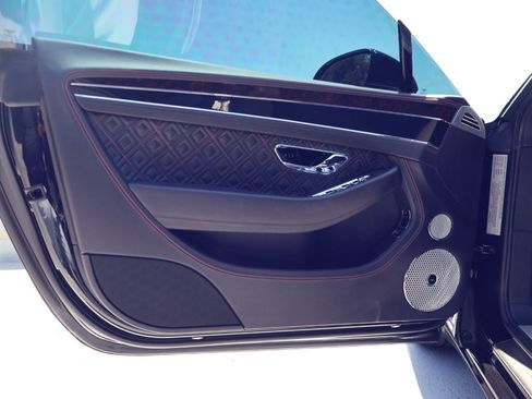 Certified 2020 Bentley Continental GT V8 AWD/4WD image 13