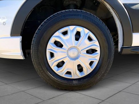 Used 2023 Ford Transit 350 XLT image 10