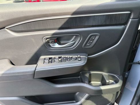 Used 2024 Honda Pilot Elite image 16