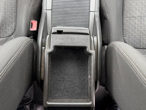 Used 2011 Chevrolet Traverse LT w/ LPO, 'HIT The Road' Package AWD/4WD image 23