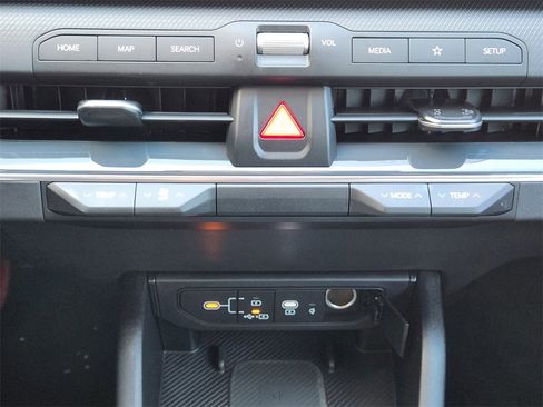 New 2025 Kia K4 GT-Line image 14