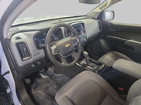 Used 2022 Chevrolet Colorado W/T w/ WT Convenience Package AWD/4WD image 18