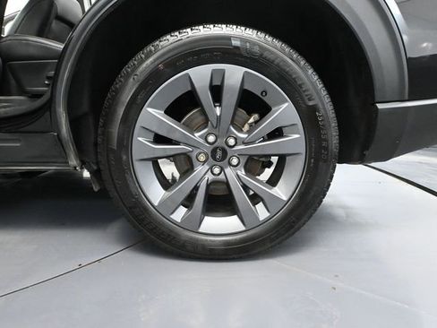 Used 2024 Ford Explorer XLT w/ XLT Sport Appearance Package image 15