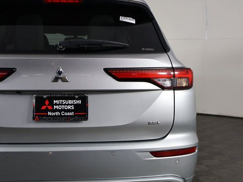 Used 2023 Mitsubishi Outlander SEL image 18