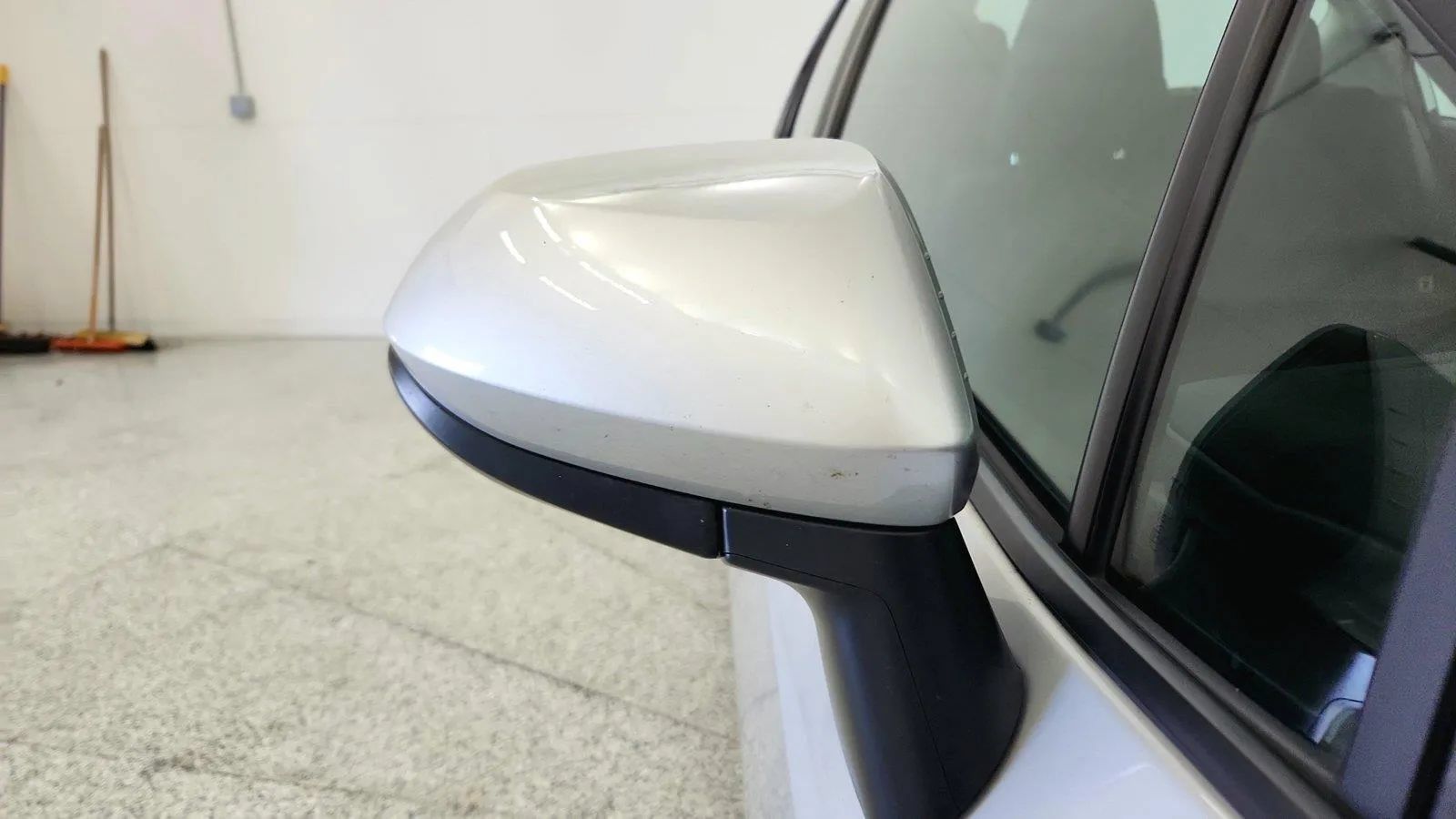 Used 2025 Toyota Corolla LE FWD image 35