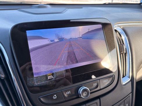 Used 2024 Chevrolet Malibu LT FWD image 5