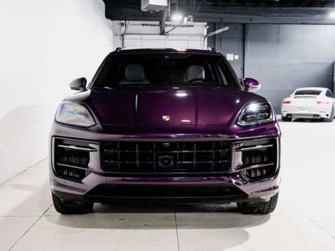 Used 2024 Porsche Cayenne S image 6