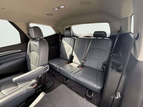 Used 2019 Buick Enclave Essence AWD/4WD image 12