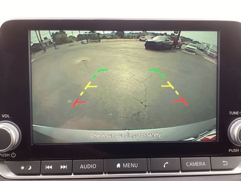 Used 2025 Nissan Sentra SV FWD image 19