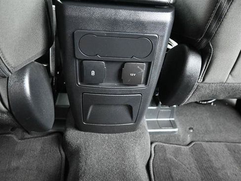 Certified 2024 Ford Explorer XLT RWD image 15