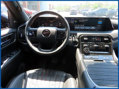 Used 2025 Nissan Armada PRO-4X AWD/4WD image 12