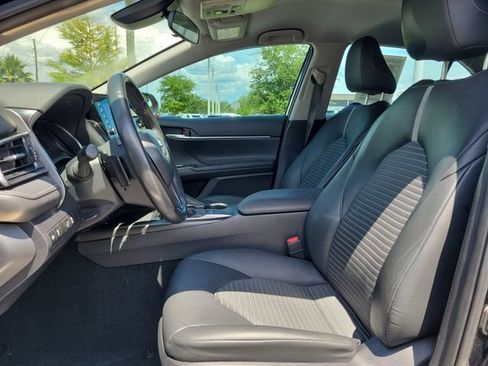Used 2024 Toyota Camry SE FWD image 18