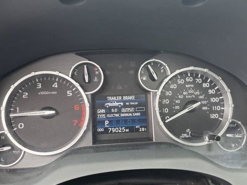 Used 2016 Toyota Tundra Platinum AWD/4WD image 15