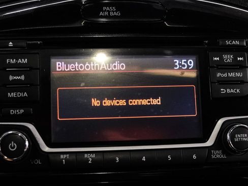 Used 2017 Nissan Juke SV FWD image 28
