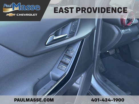 Certified 2025 Chevrolet Equinox RS w/ Safety and Technology Package AWD/4WD image 10