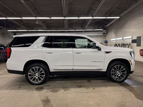 New 2026 GMC Yukon Denali w/ Denali Reserve Package image 7