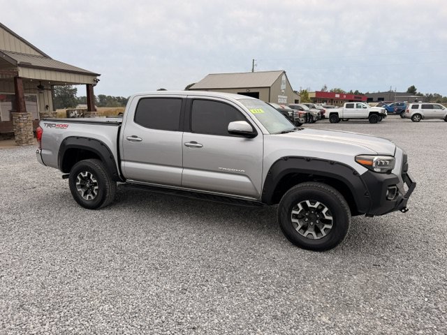 Used 2017 Toyota Tacoma TRD Off-Road w/ Tow Package (A/T) AWD/4WD image 1