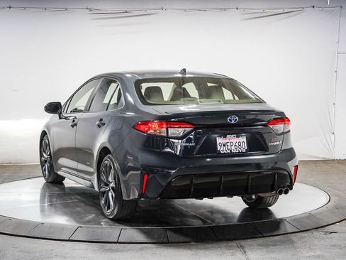 Certified 2024 Toyota Corolla SE w/ SE Package FWD image 3