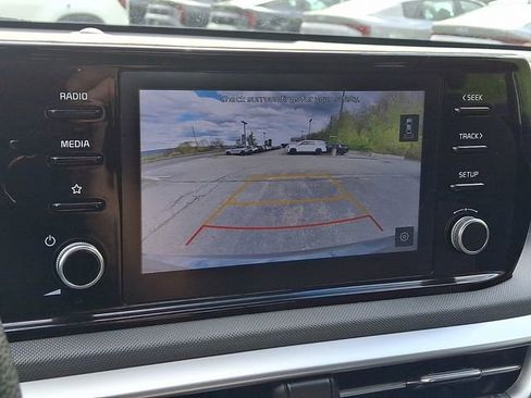 Used 2022 Kia K5 LXS FWD image 19