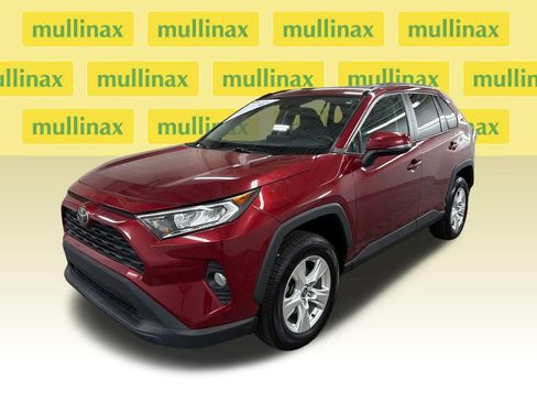 Used 2021 Toyota RAV4 XLE w/ Convenience Package FWD image 15